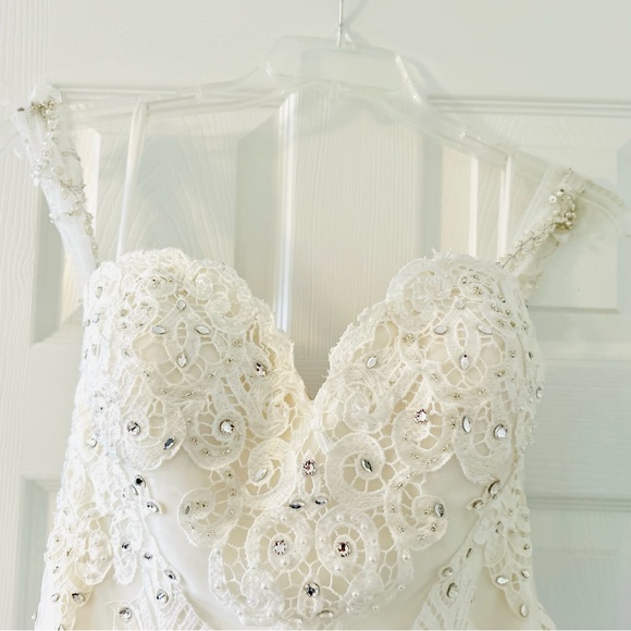 One of a kind custom wedding dress (Ivory color) - Picture 4 of 16